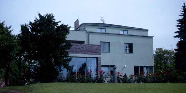 Villa 2004